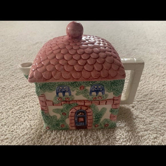 Adorable 6 Piece Cottagecore Teapot Set 🫖 - Picture 6 of 12